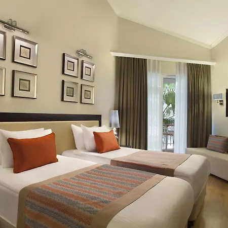 Akka Alinda - Premium Ultra 5*